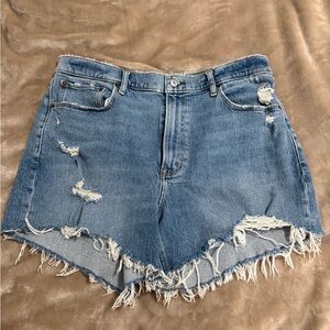 Abercrombie & Fitch 4” High Rise Mom Short